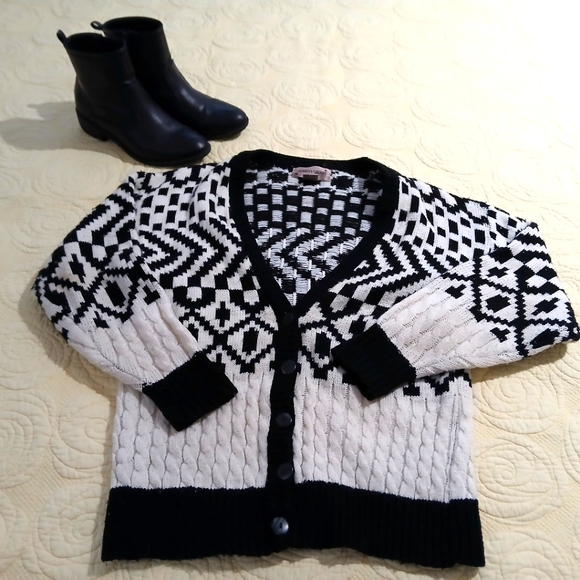 Vintage Cardigan Sweater Size Medium - Picture 1 of 4